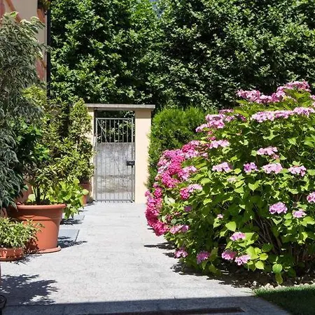 Panemiele Bed & Breakfast *